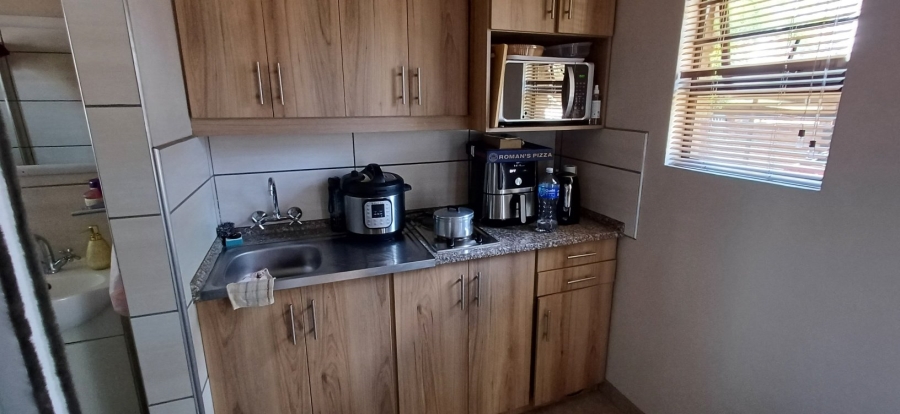 To Let 1 Bedroom Property for Rent in Hospitaalheuwel Free State